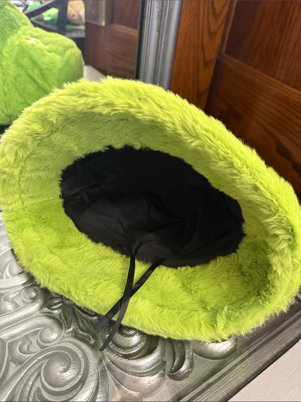 LA Embroidered Faux Fur Lime Green Bucket Hat Fuzzy - Picture 4 of 8